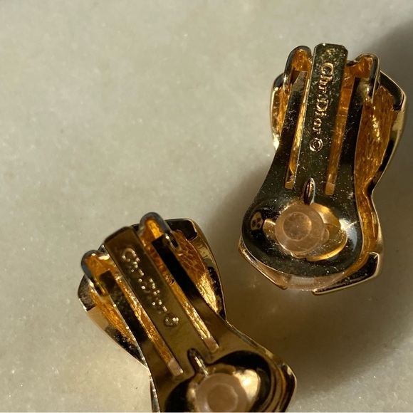 VINTAGE gold plated Christian Dior clip on earrings - Picture 6 of 16